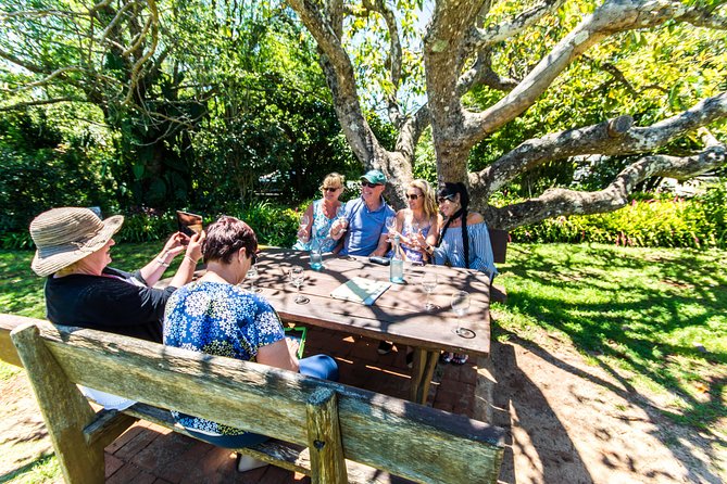 Barefoot Luxury Mount Tamborine Winery Tour from Brisbane - Gallery Walk, fudge, and the final hour