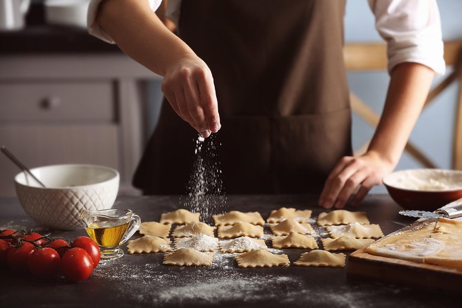 Bari: Home Cooking Class- Make Cavatelli & Capunti with Wine - Key points at a glance