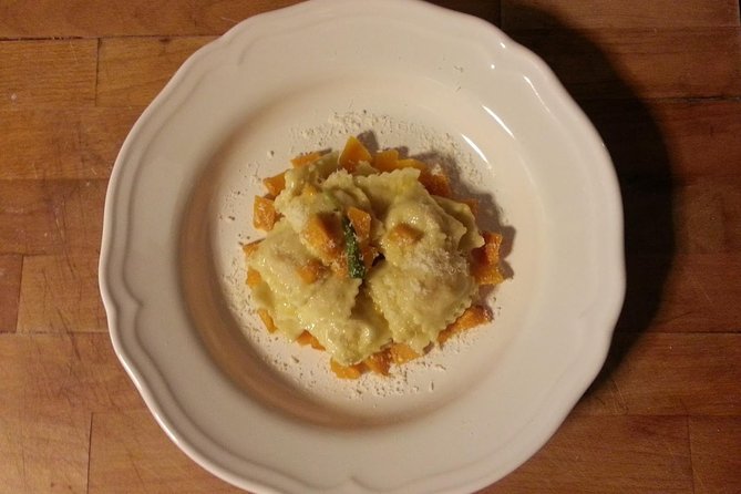 Bari: Home Cooking Class- Make Cavatelli & Capunti with Wine - Who should book this class