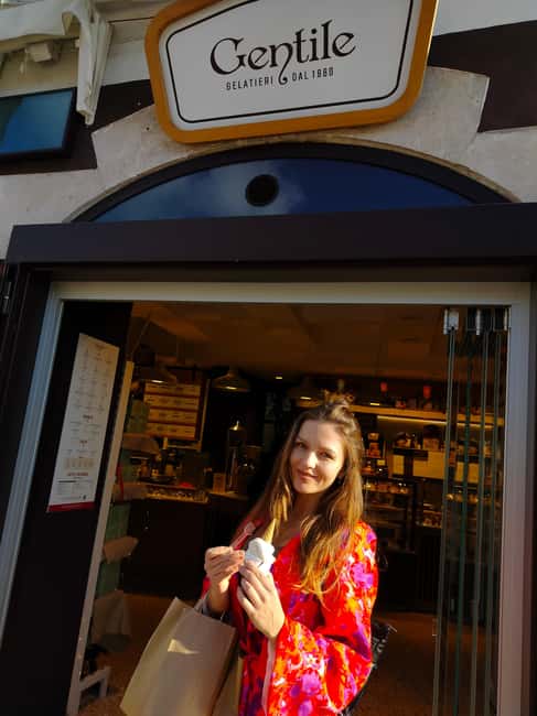 Bari: Street Food Walking Tour with Wine Tasting - Handmade orecchiette with local wine