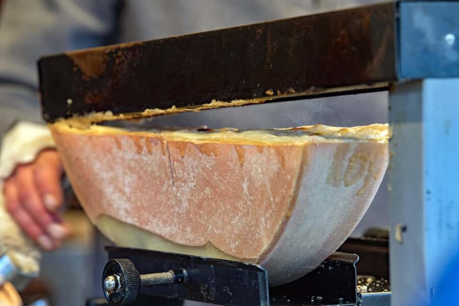 Basel: Local Cheese Tasting Tour with a Cheese Sommelier - A closer look at the guides