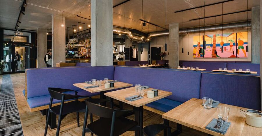 Berlin: Champagne Fine Dining Breakfast in Kreuzberg - What the service feels like