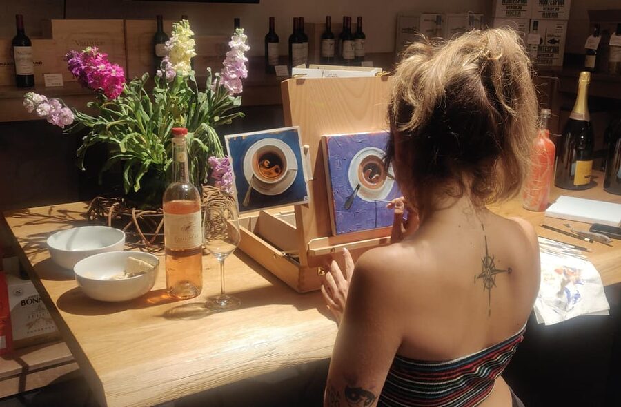 Berlin: Wine on Canvas - Paint Workshop and Wine Tasting - Tasting white, rosé, and red wine