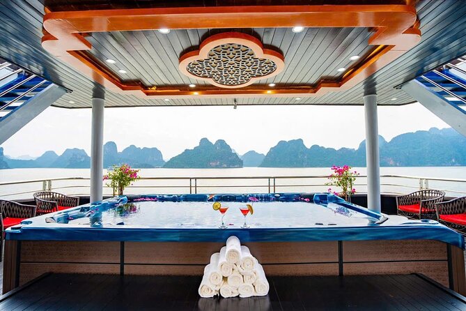 BEST SELLER - Halong 5 Star Day Cruise: Buffet, Wine & Jacuzzi - Kayaking or bamboo boat at Hang Luon