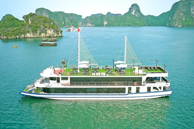 BEST SELLER - Halong 5 Star Day Cruise: Buffet, Wine & Jacuzzi - Wine, fruit, music, and the jacuzzi