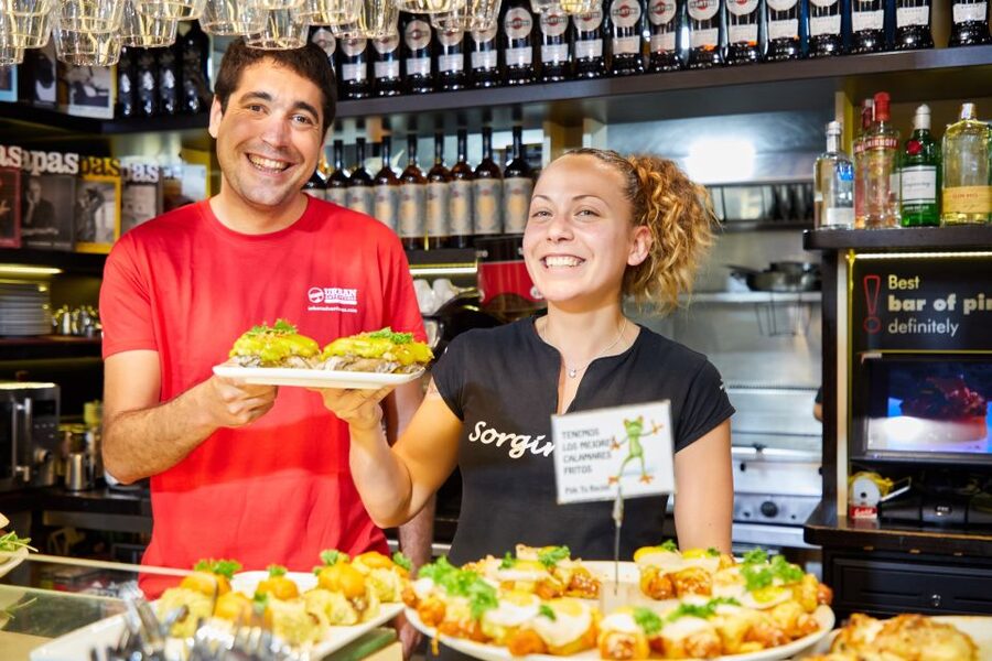 Bilbao: Exclusive Food & Wine Tasting Tour with Local Guide - Why pintxos are the right way into Bilbao