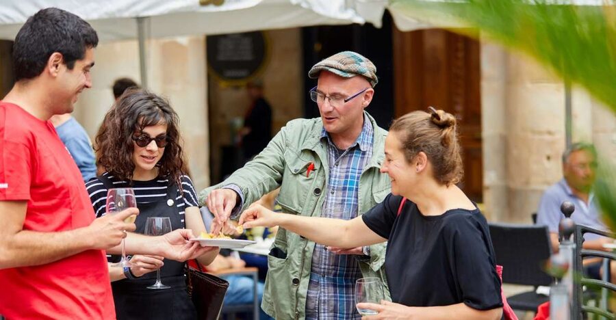 Bilbao: Exclusive Food & Wine Tasting Tour with Local Guide - Starting near Villarías Street