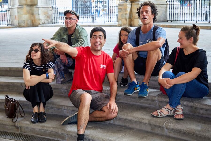 Bilbao: Exclusive Food & Wine Tasting Tour with Local Guide - Who should choose this Bilbao food tour?