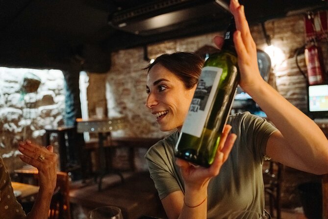 Bohemian Barcelona Neighborhood Evening Tapas & Wine Tour - Small groups make a real difference