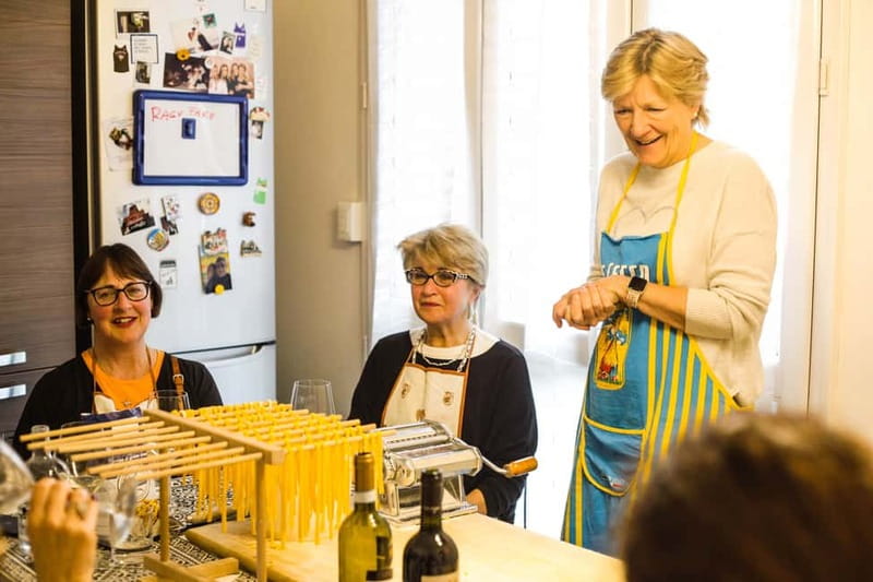 Bologna: 3 Pastas, Tiramisu and Unlimited Wine Tasting - Vegetarian visitors can join without compromise