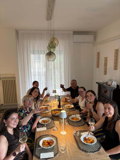 Bologna: 3 Pastas, Tiramisu and Unlimited Wine Tasting - Starting with pizza, wine, and a little Italian orientation