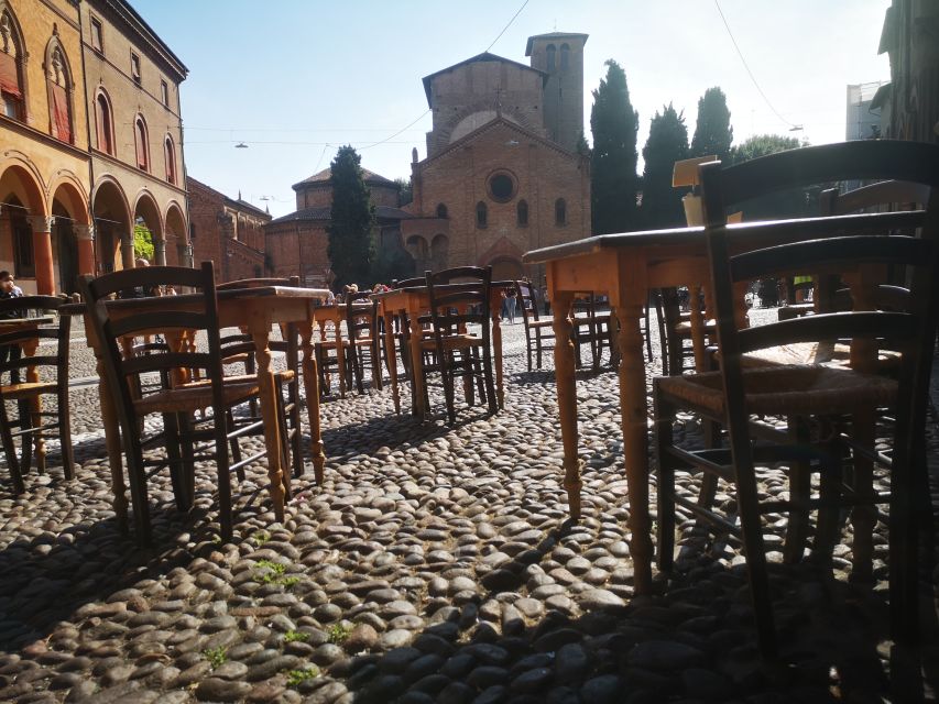 Bologna: City Center Guided Wine Walking Tour - What the $70 price means