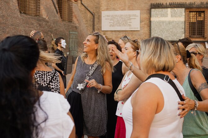 Bologna: Dinner, Wine & Tastings Walking Tour - Santo Stefano and the Seven Churches