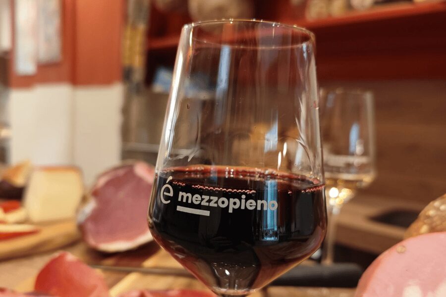 Bologna: Food and Wine Tasting with Interactive Game - Emilia-Romagna arrives on the tasting board