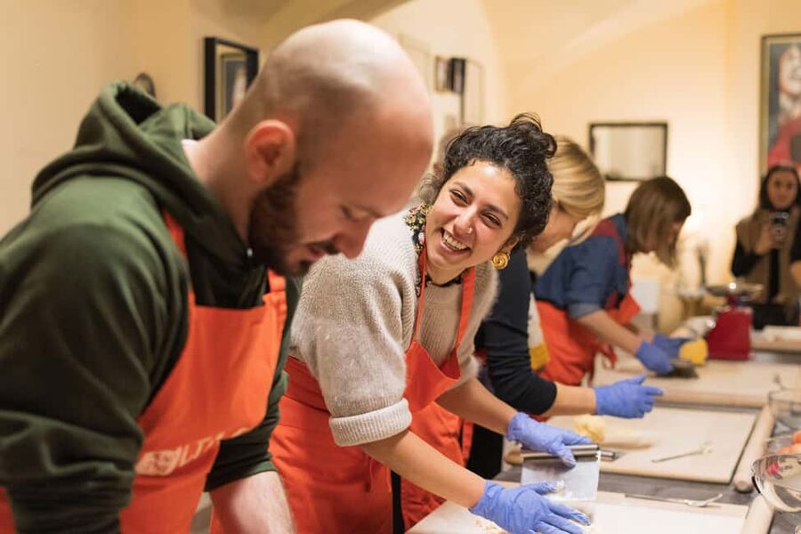Bologna: Pasta Cooking Class, Ragu, Spritz, Wine & Gelato - Making pasta the old-fashioned way