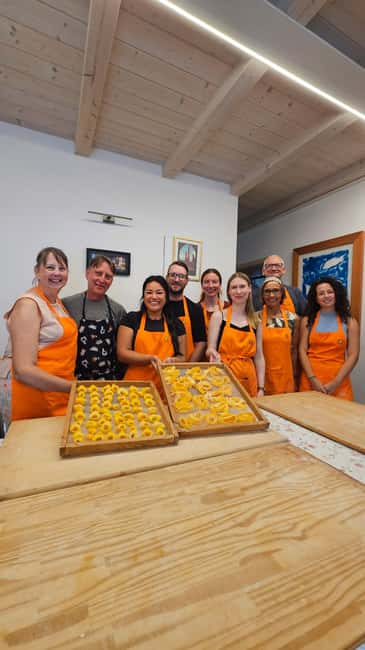 Bologna: Pasta Cooking Class, Ragu & Wine with Local Host - Why this Bologna cooking class works so well