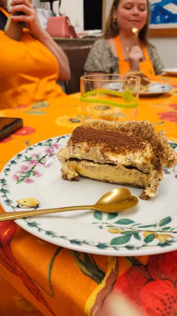 Bologna: Pasta Cooking Class, Ragu & Wine with Local Host - Wine, bread, and the meal at the end