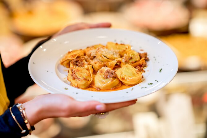 Bologna: Tagliatelle & Ragù Home Cooking Class with wine - Key points to know before booking