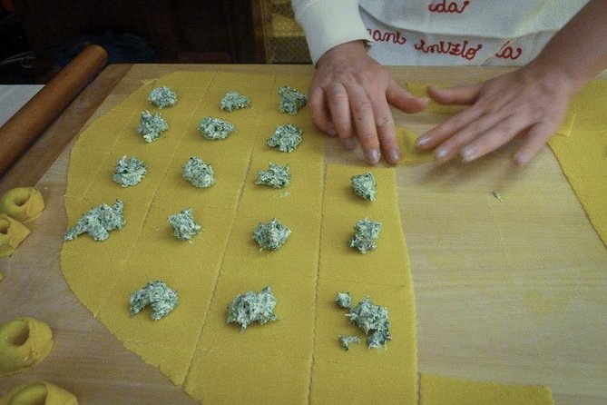 Bologna: Tagliatelle & Ragù Home Cooking Class with wine - Why Bologna is the right place for a pasta lesson