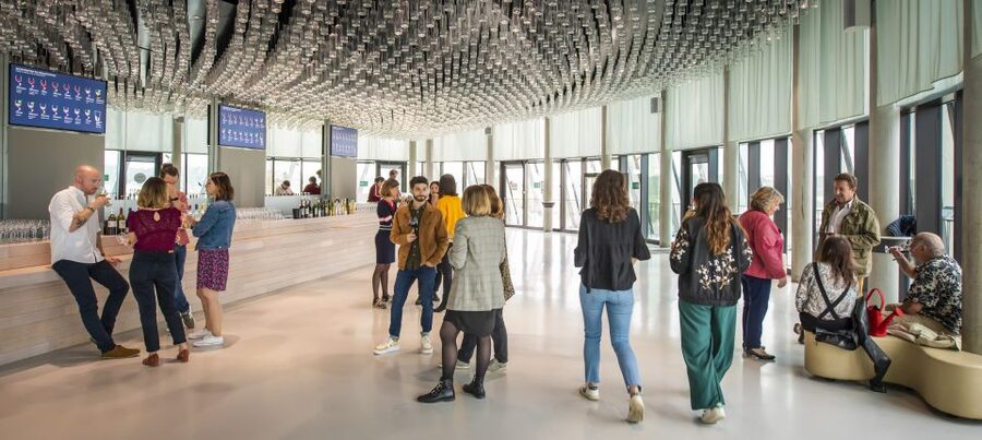 Bordeaux: Cité du Vin Entry Ticket and Wine Tasting - Boutique, wine cellar, restaurant, and reading room