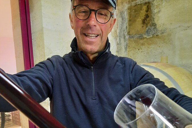 Bordeaux Médoc Region Private Wine Lovers Tour with Chateau Visits & Tastings - The value of private transport and hotel pickup