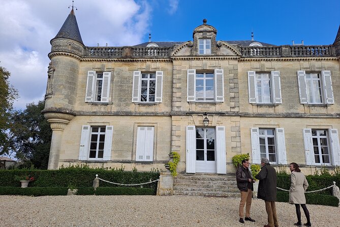 Bordeaux Médoc Region Private Wine Lovers Tour with Chateau Visits & Tastings - The price: who gets good value