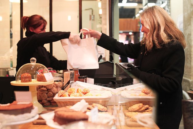 Bordeaux Old Town & Market Local Food with Wine Tastings Tour - Reliability and changes to the plan