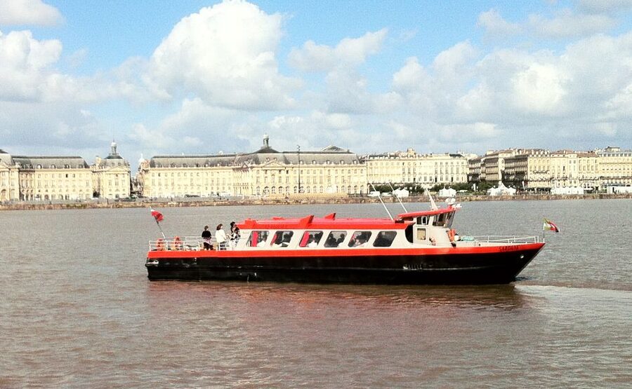 Bordeaux: River Cruise with Commentary, Wine and Canelé - Pont Chaban Delmas and Pont d’Aquitaine
