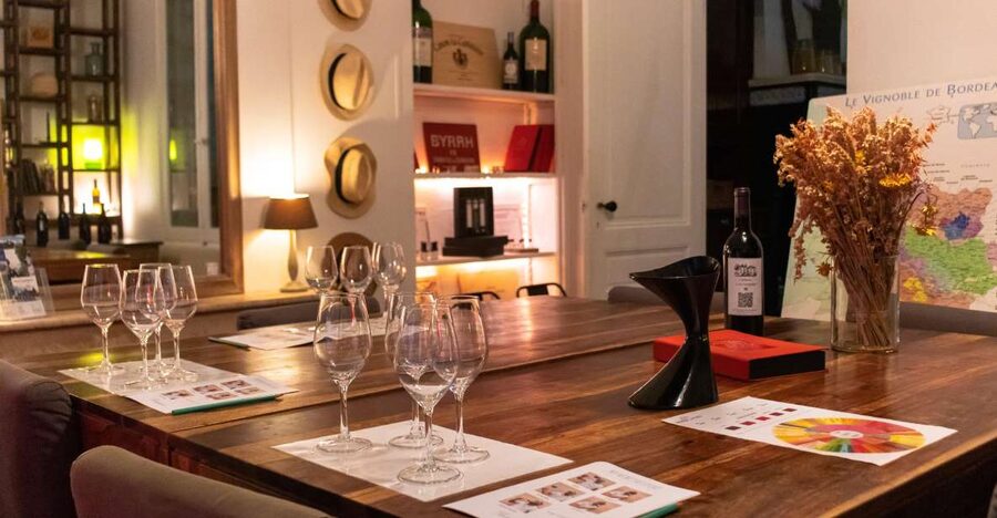 Bordeaux:Wine Masterclass & Blending workshop with appetizer - Six wines, one short morning