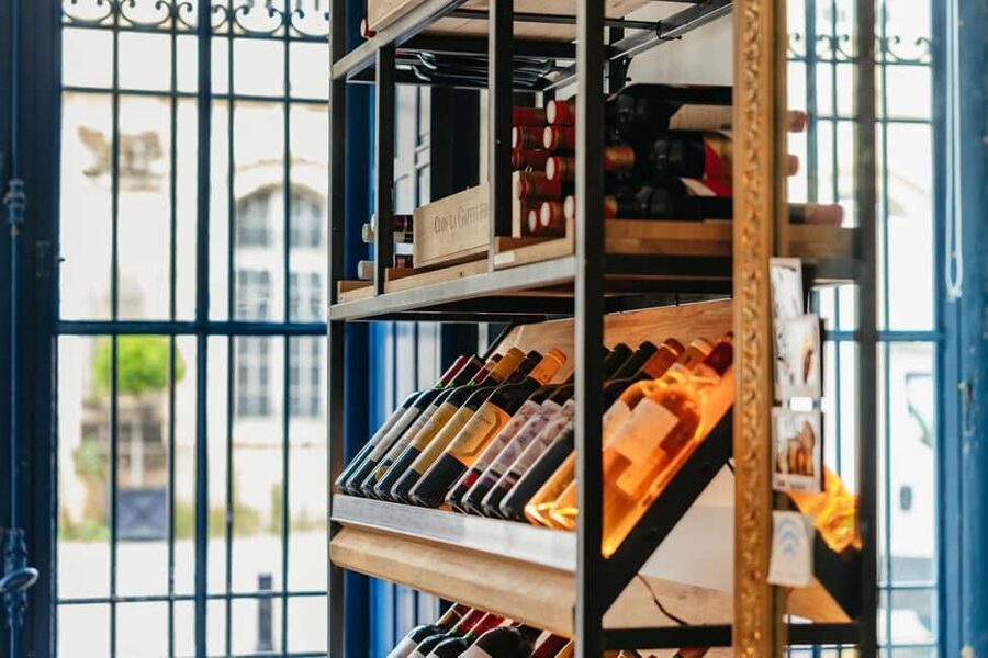 Bordeaux: Wine Masterclass with Cheese and Charcuterie Board - Who should book this experience