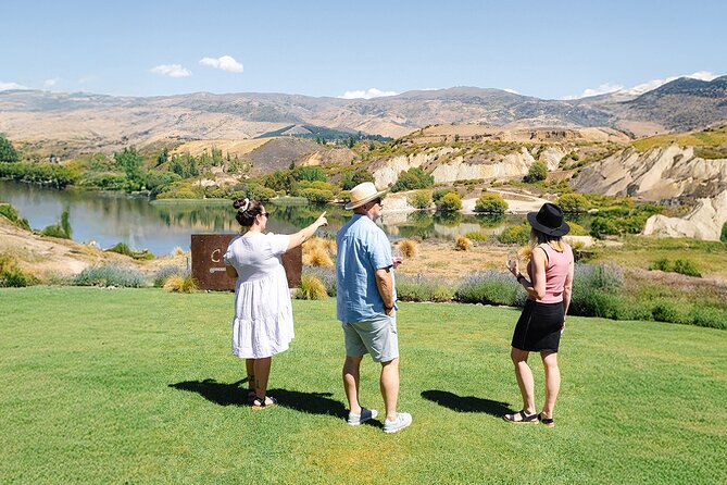Boutique Wine Tour - visit Central Otago, 4 Wineries & Lunch - Why this Central Otago tour works well from Queenstown