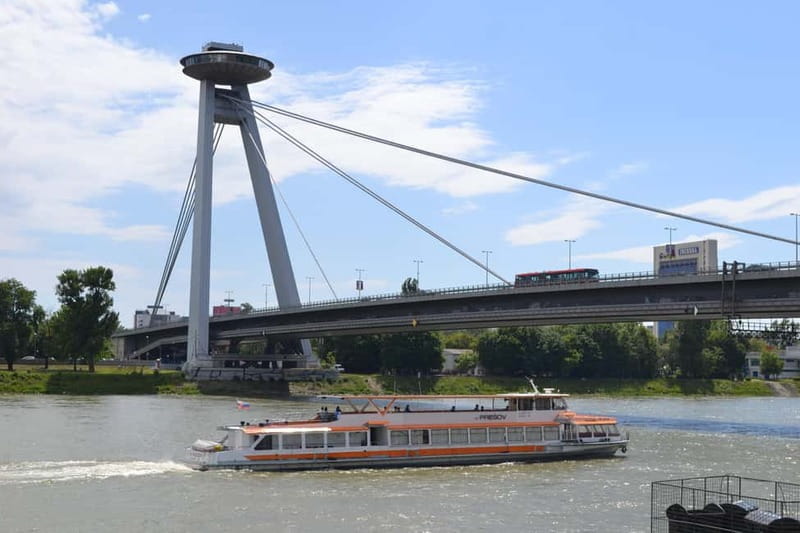 Bratislava: Panorama Cruise with Unlimited Prosecco - Key points to know before boarding