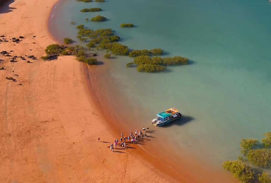 BROOME: SCENIC & PREHISTORIC CRUISE- Wine & Gourmet Platters - Roebuck Bay, with time to look around