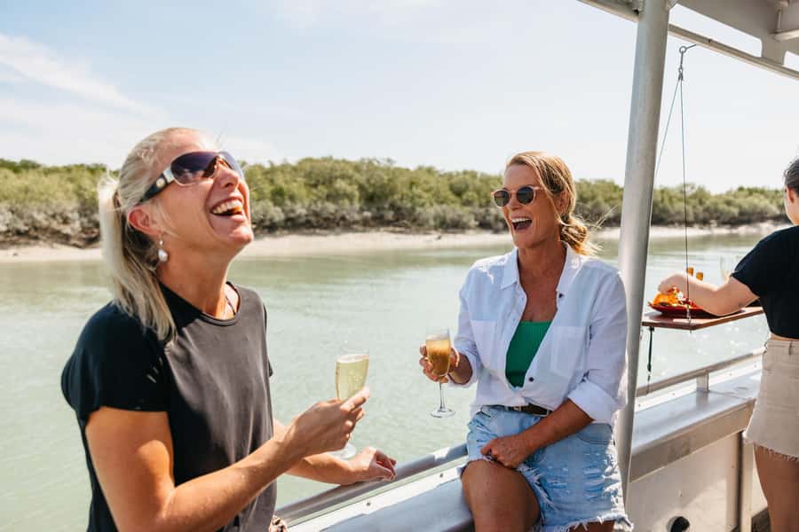 BROOME: SCENIC & PREHISTORIC CRUISE- Wine & Gourmet Platters - The return across Roebuck Bay