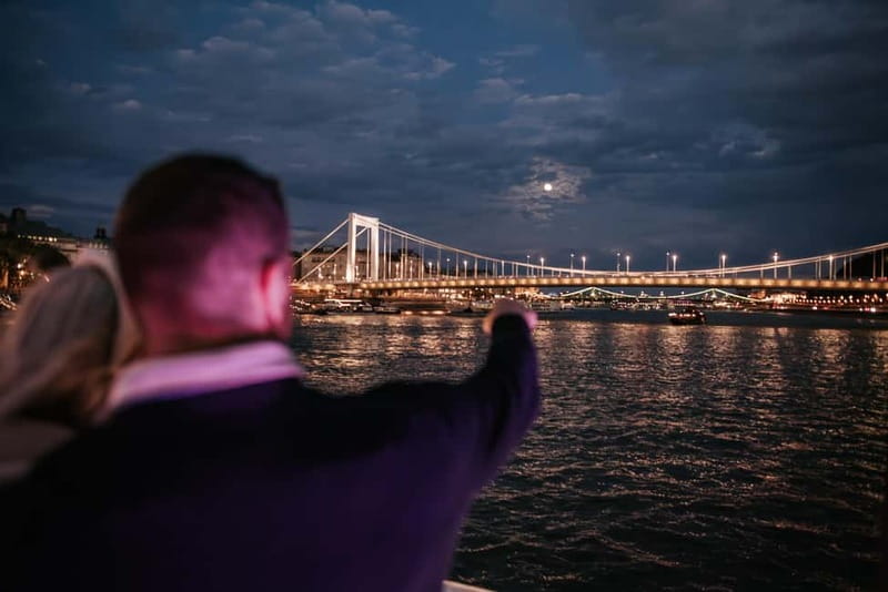 Budapest: Cruise Unlimited Aperol and Prosecco - Who should book this cruise?