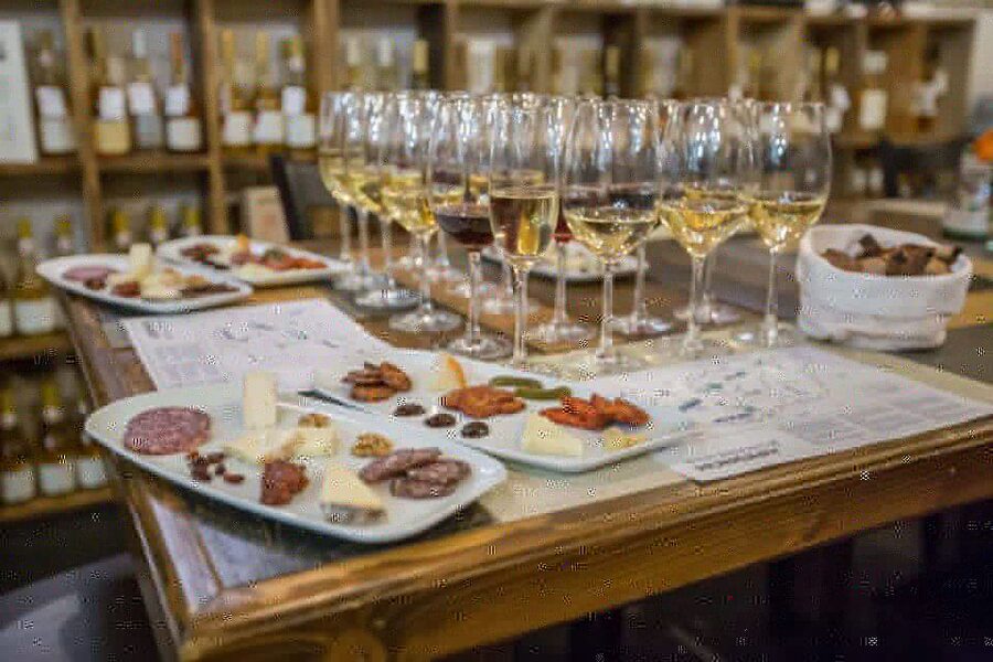 Budapest: Essentials of Hungarian Wine Tasting Class - Why Hungarian wine deserves two hours of your Budapest time