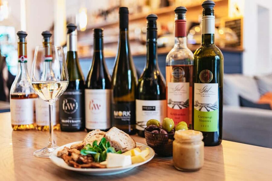 Budapest: Hungarian Wine Tasting with 8 Wines and Tapas - Meeting at Wine the Gap