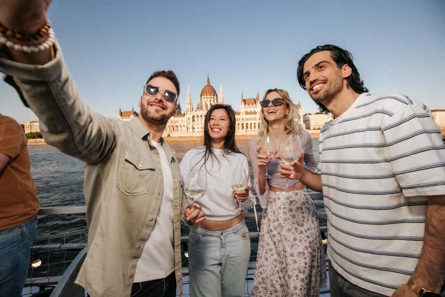 Budapest: Lotus Cruise with Unlimited Aperol and Prosecco - Key points to know before boarding