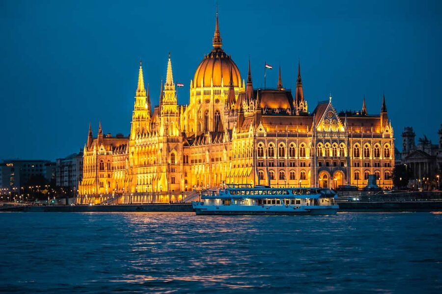 Budapest: Parliament Panorama Cruise with Törley Prosecco - Is $23 a fair price?