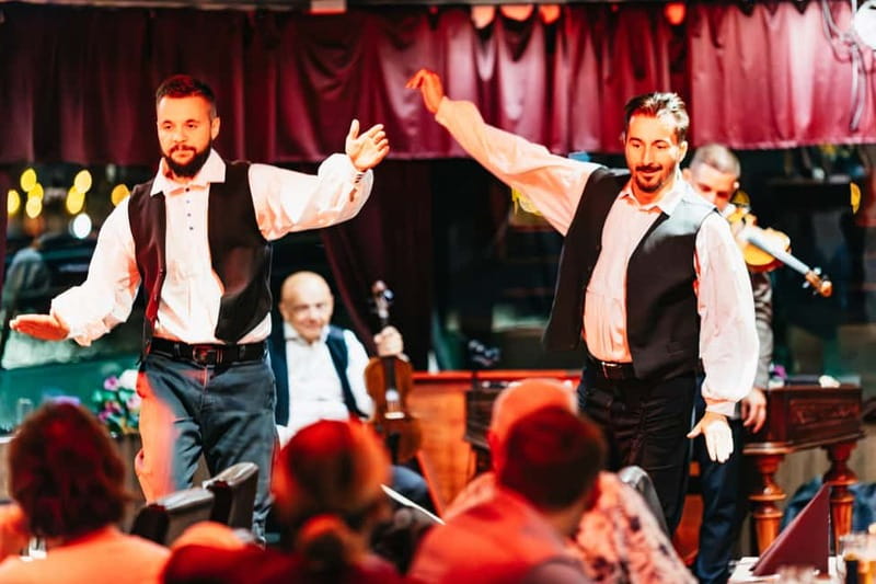 Budapest: Prosecco Dinner Cruise with Live Music - Practical advice before you book