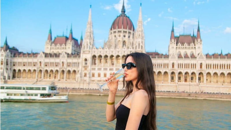 Budapest: Sip and Sail River Cruise with Unlimited Prosecco - Why the Danube is the best seat in Budapest