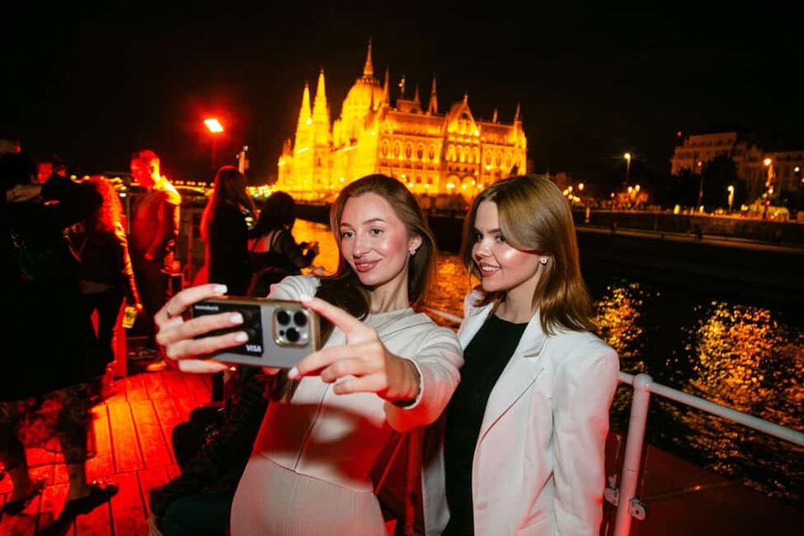 Budapest: Sip & Sail Danube Cruise with Prosecco Cocktails - Key points to know before you book