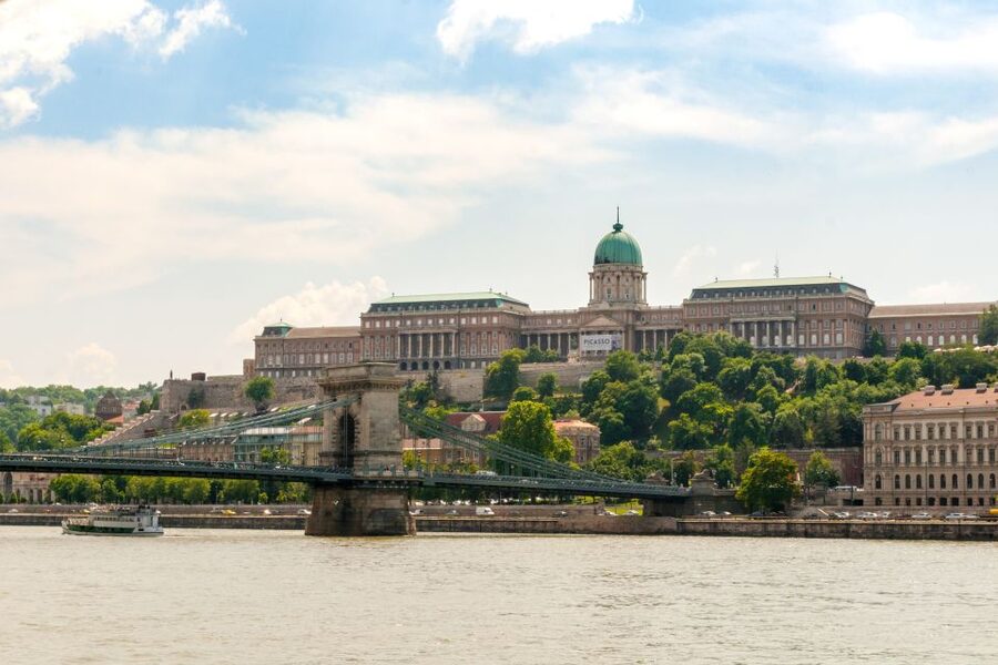 Budapest: Summer Brunch & Cruise with Prosecco or Cake - What you can expect on the brunch buffet
