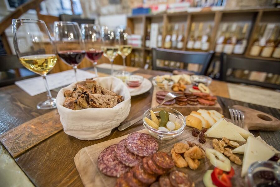 Budapest: Wine, Cheese, and Charcuterie Tasting - Key points to know