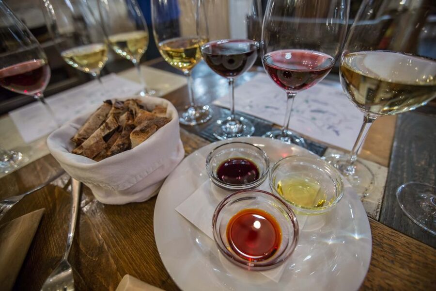 Budapest: Wine, Cheese, and Charcuterie Tasting - Arriving at The Tasting Table Budapest