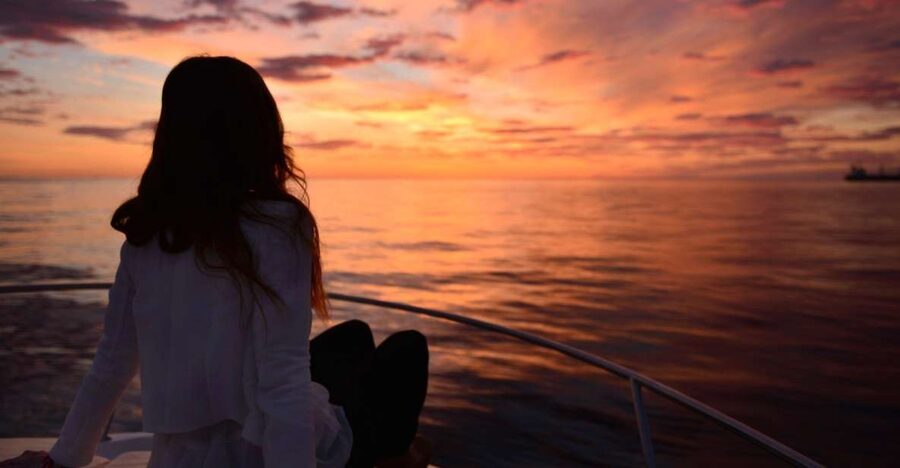 Cabo de Gata Natural Park: Sunset Sailing Tour with Cava - Anchoring for cava at sunset