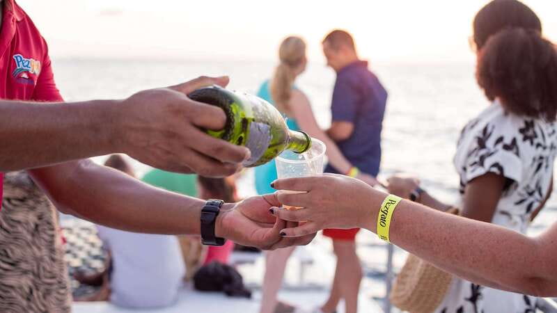 Cabo San Lucas: 2 Hour Sunset Cruise with Food and Wine - Pickup details that can make or break the evening