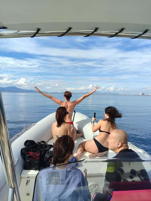 Cagliari: Devil's saddle boat tour, 4 stops and prosecco - Poetto Beach closes the loop
