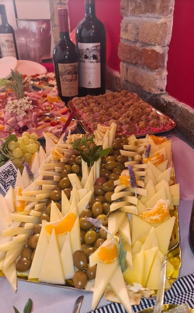 Cagliari Old Town: Wine Tasting and local products - What this Cagliari tasting really is