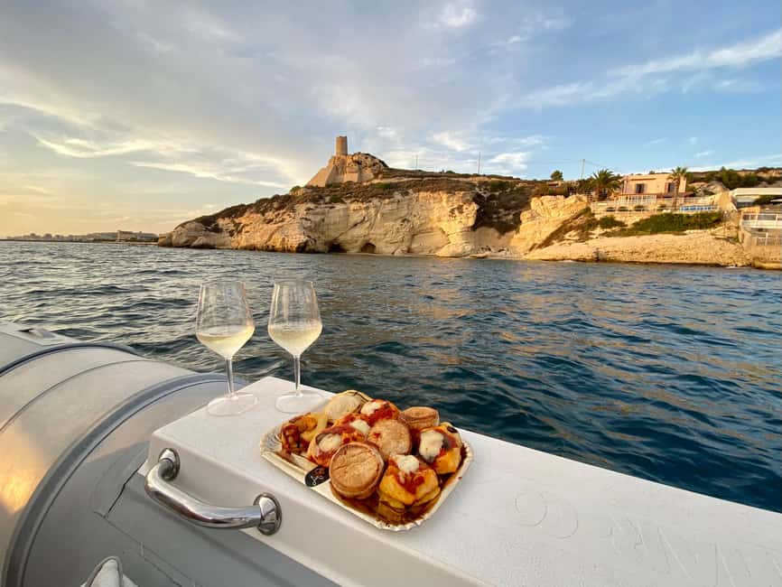 Cagliari: Sunset Boat Tour with Aperitif and Prosecco - The family-run character